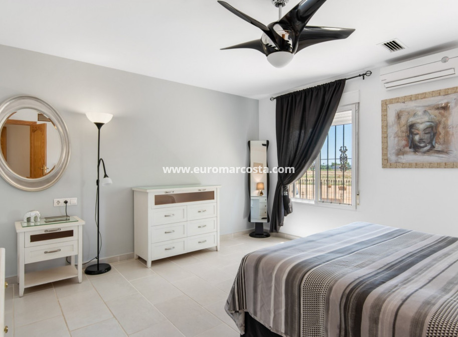 Sale - Country house - Catral