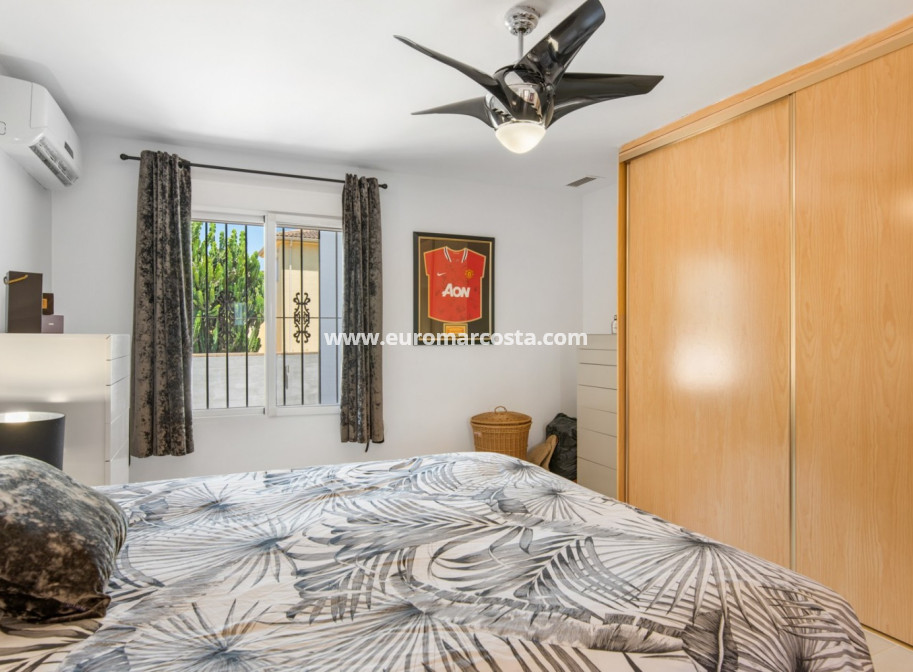 Sale - Country house - Catral