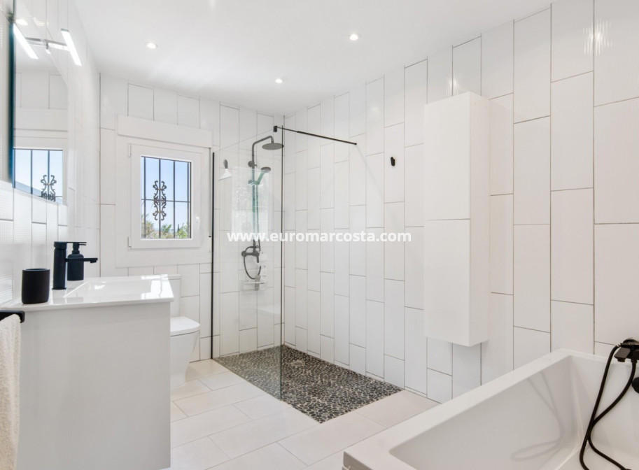 Sale - Country house - Catral