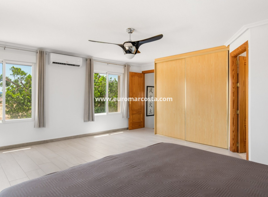 Sale - Country house - Catral