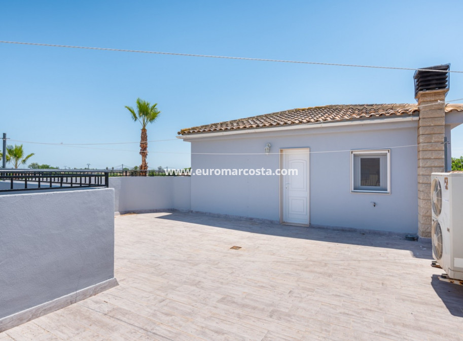 Sale - Country house - Catral