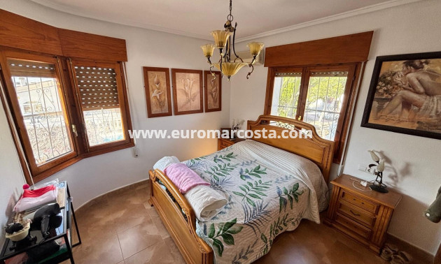 Venta - Villa / Detached - Ciudad Quesada