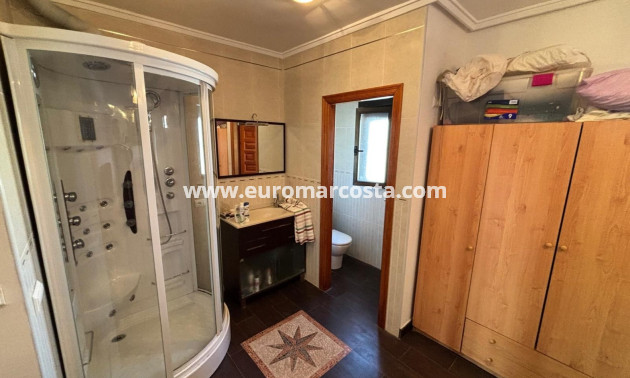 Venta - Villa / Detached - Ciudad Quesada