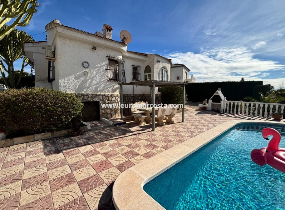 Venta - Villa / Detached - Ciudad Quesada