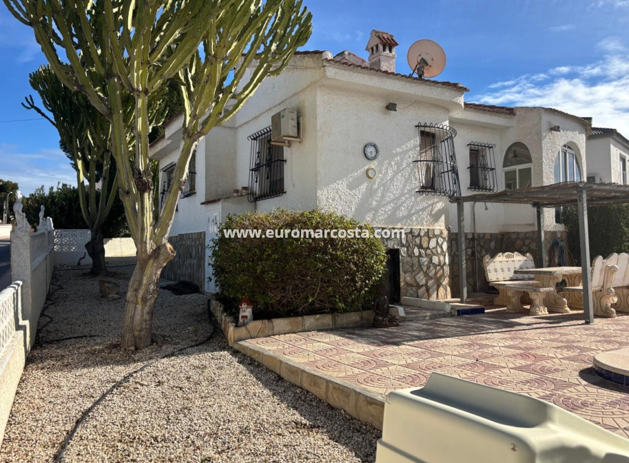 Venta - Villa / Detached - Ciudad Quesada