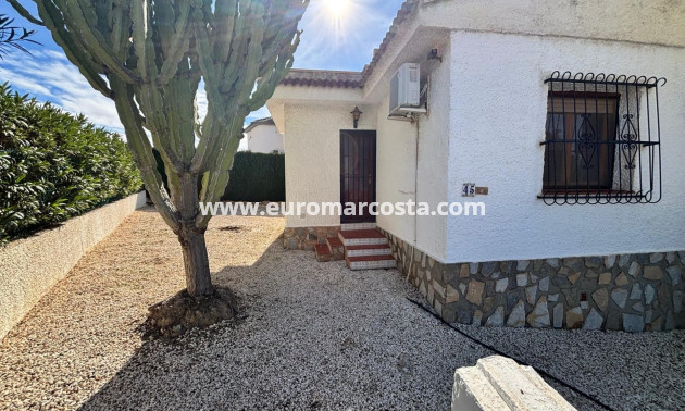 Venta - Villa / Detached - Ciudad Quesada