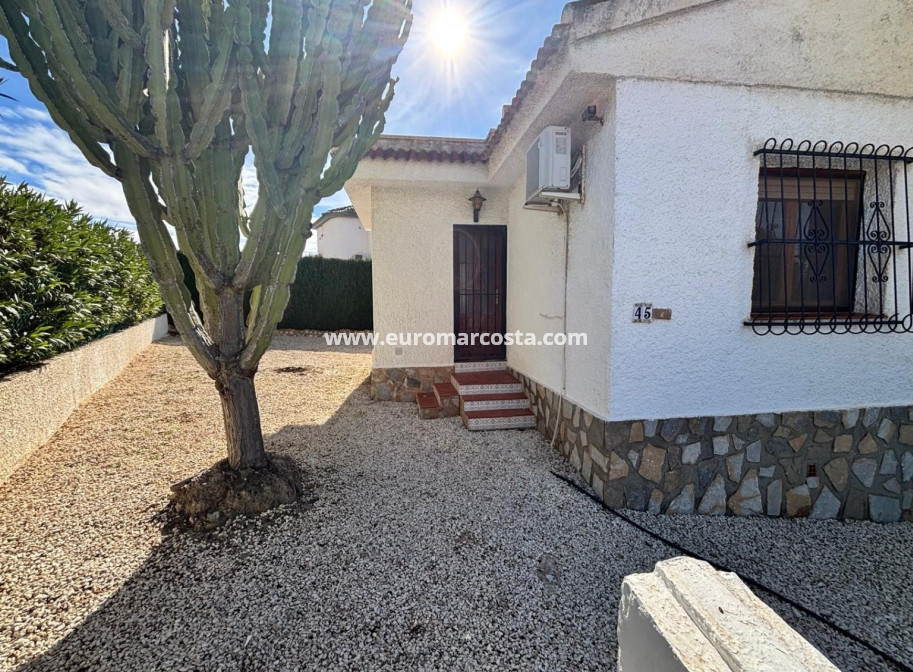 Venta - Villa / Detached - Ciudad Quesada