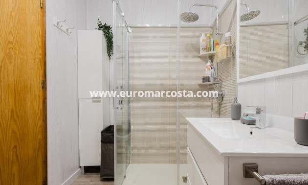 Sale - Bungalow - Torrevieja - TORREVIEJA