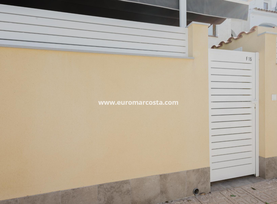 Sale - Bungalow - Torrevieja - TORREVIEJA