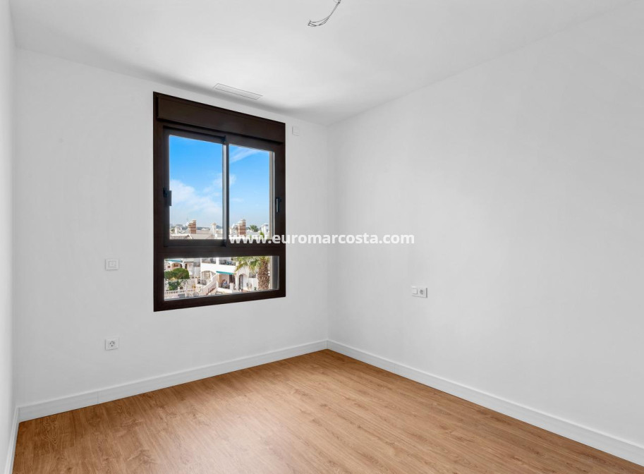 Objekte zum Wiederverkauf - Wohnung - Orihuela Costa