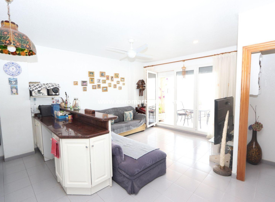 Objekte zum Wiederverkauf - Wohnung - Orihuela Costa