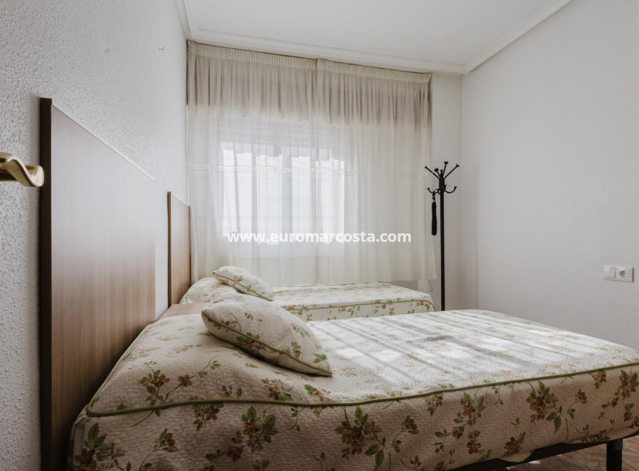 Venta - Apartamento / piso - Torrevieja - TORREVIEJA