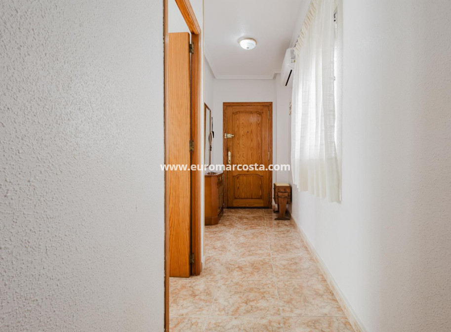 Venta - Apartamento / piso - Torrevieja - TORREVIEJA