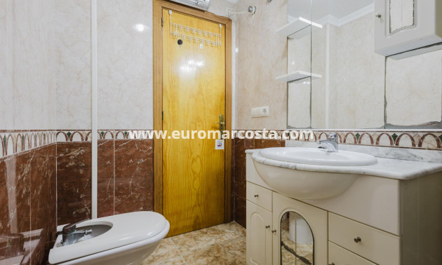 Venta - Apartamento / piso - Torrevieja - TORREVIEJA
