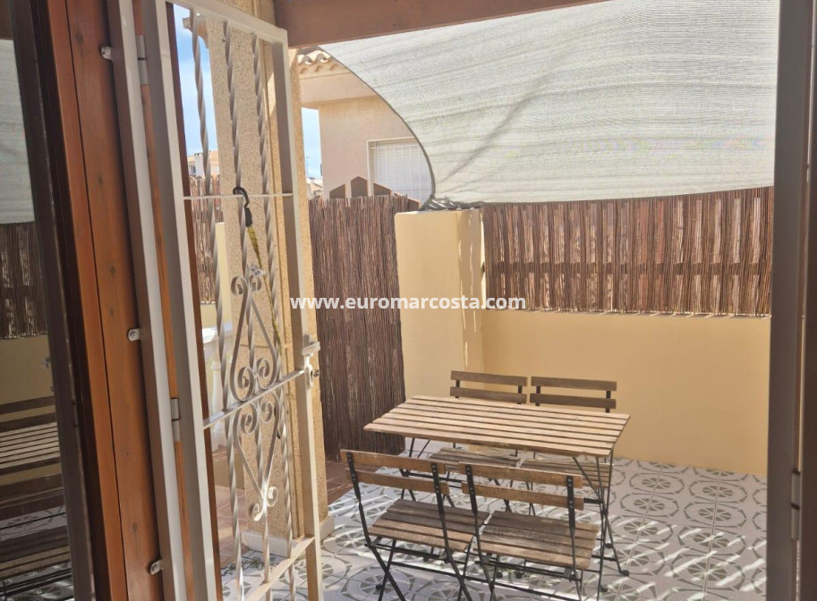 Objekte zum Wiederverkauf - Casa - Orihuela Costa