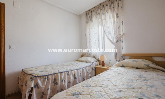 Venta - Apartamento / piso - Torrevieja - TORREVIEJA