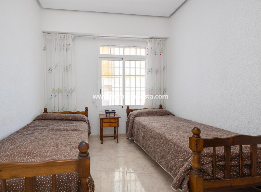 Objekte zum Wiederverkauf - Wohnung - Torrevieja - TORREVIEJA