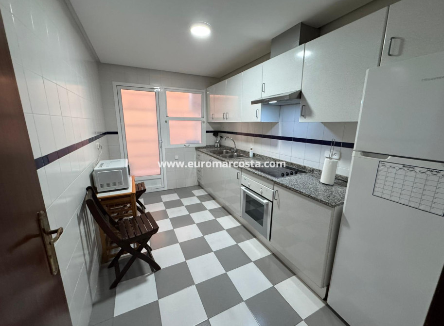 Objekte zum Wiederverkauf - Wohnung - San Miguel de Salinas