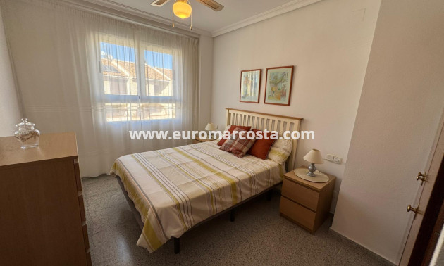 Objekte zum Wiederverkauf - Wohnung - San Miguel de Salinas