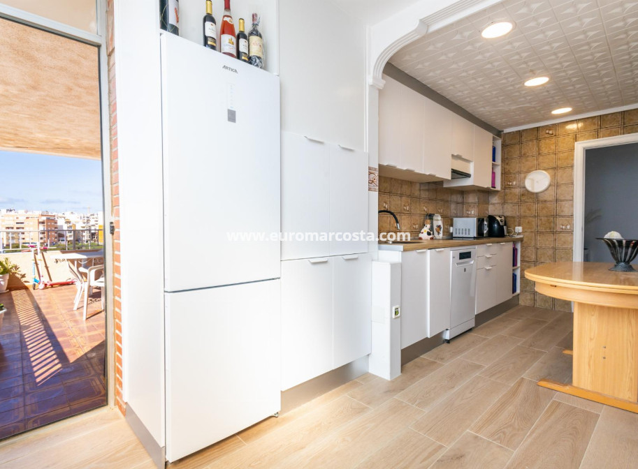 Objekte zum Wiederverkauf - Wohnung - Torrevieja - TORREVIEJA