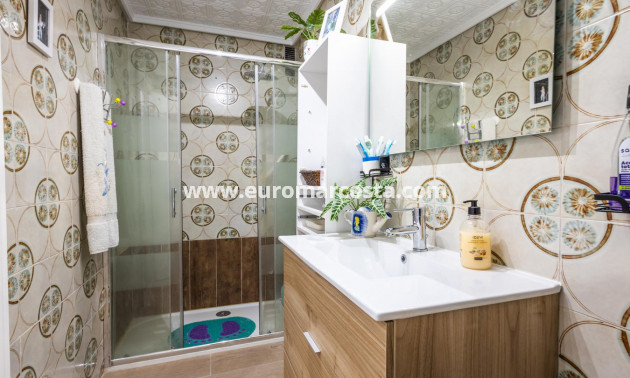 Objekte zum Wiederverkauf - Wohnung - Torrevieja - TORREVIEJA