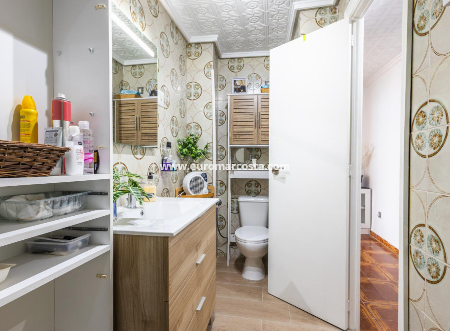 Objekte zum Wiederverkauf - Wohnung - Torrevieja - TORREVIEJA