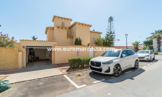 Objekte zum Wiederverkauf - Villa freitstehend - Torrevieja - La Mata