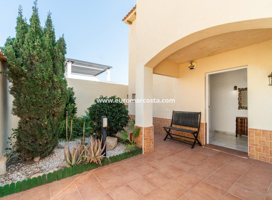 Objekte zum Wiederverkauf - Villa freitstehend - Torrevieja - La Mata