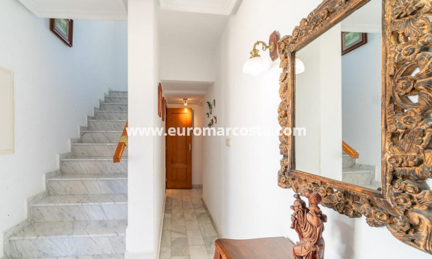 Objekte zum Wiederverkauf - Villa freitstehend - Torrevieja - La Mata