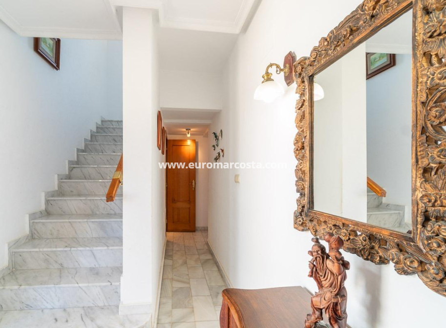 Objekte zum Wiederverkauf - Villa freitstehend - Torrevieja - La Mata