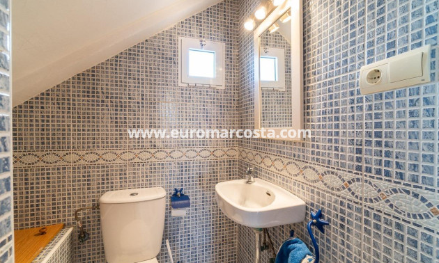 Objekte zum Wiederverkauf - Villa freitstehend - Torrevieja - La Mata