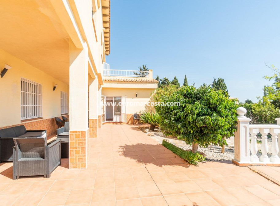 Objekte zum Wiederverkauf - Villa freitstehend - Torrevieja - La Mata