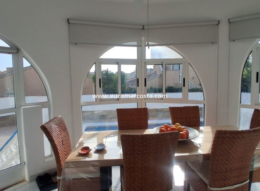 Sale - Villa - Rojales