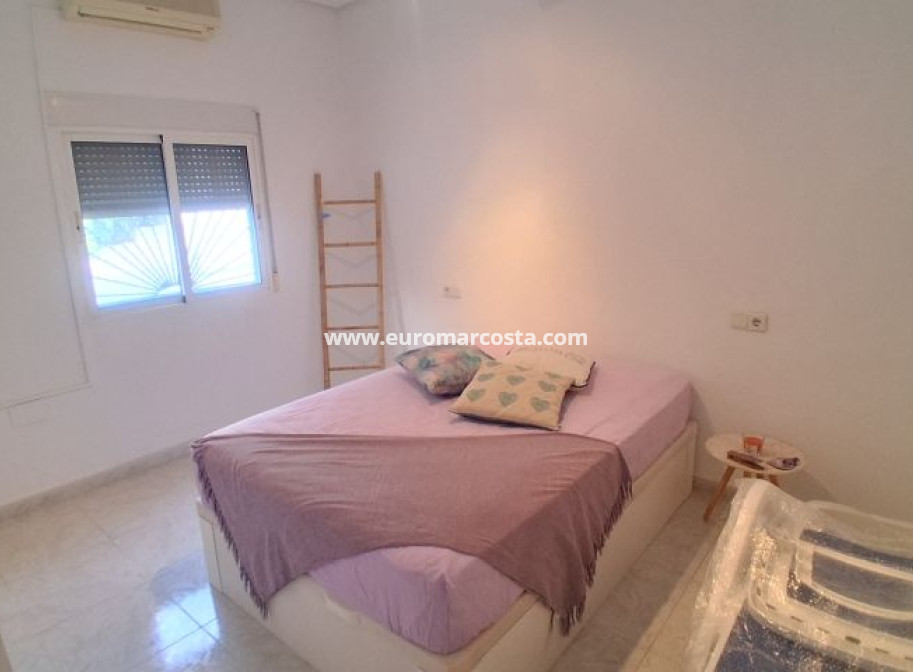 Sale - Villa - Rojales