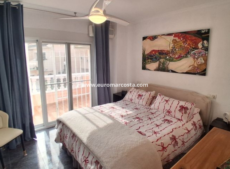 Sale - Townhouse - Torrevieja - TORREVIEJA