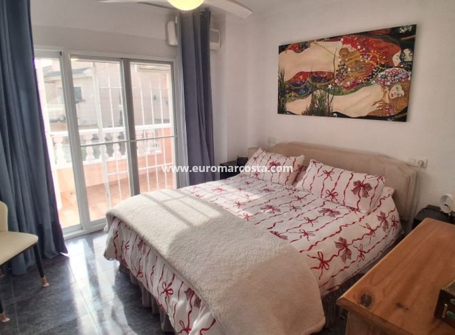 Sale - Townhouse - Torrevieja - TORREVIEJA