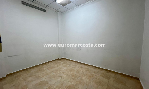 Sale - Commercial - Beniel