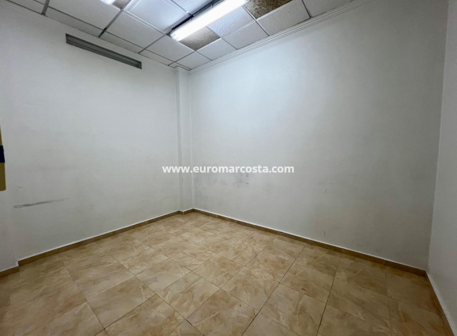 Sale - Commercial - Beniel