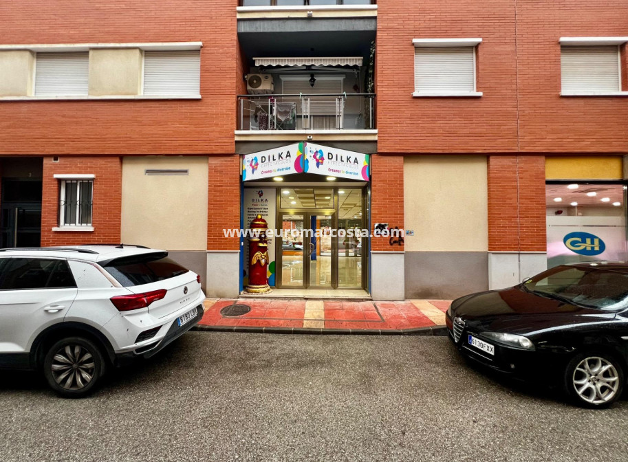 Sale - Commercial - Beniel