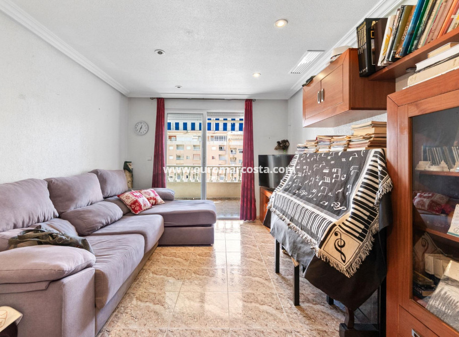 Objekte zum Wiederverkauf - Wohnung - Torrevieja - TORREVIEJA