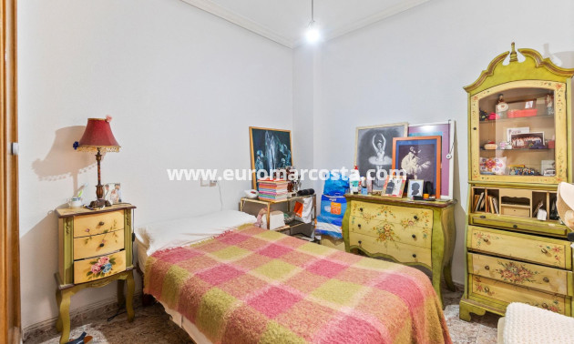 Objekte zum Wiederverkauf - Wohnung - Torrevieja - TORREVIEJA