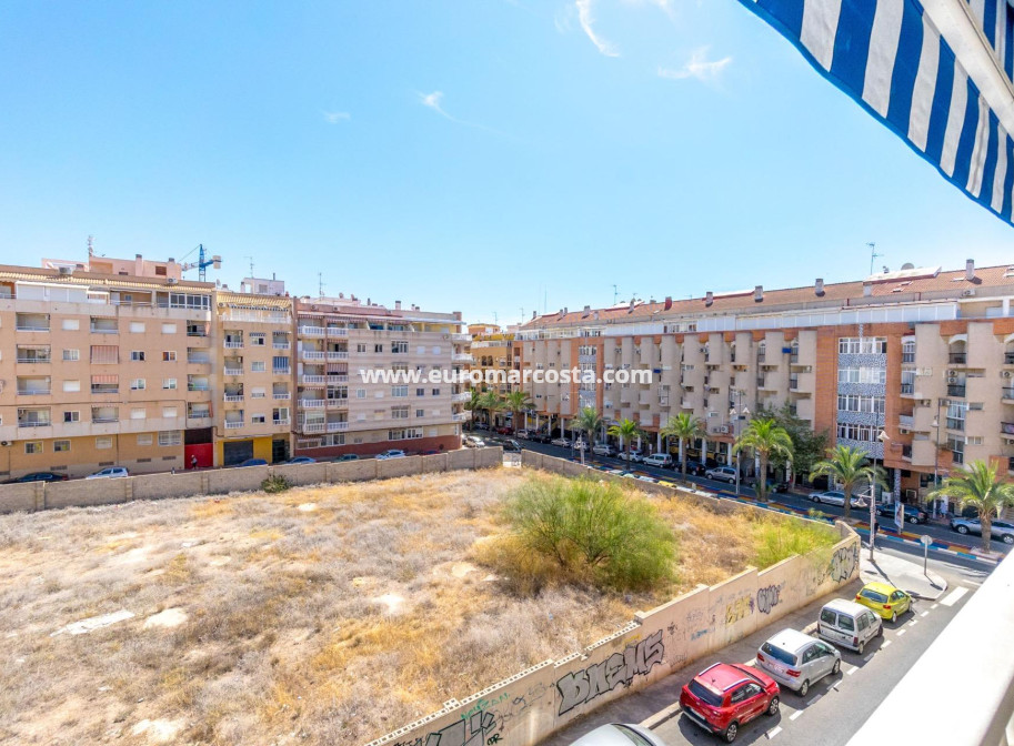 Objekte zum Wiederverkauf - Wohnung - Torrevieja - TORREVIEJA