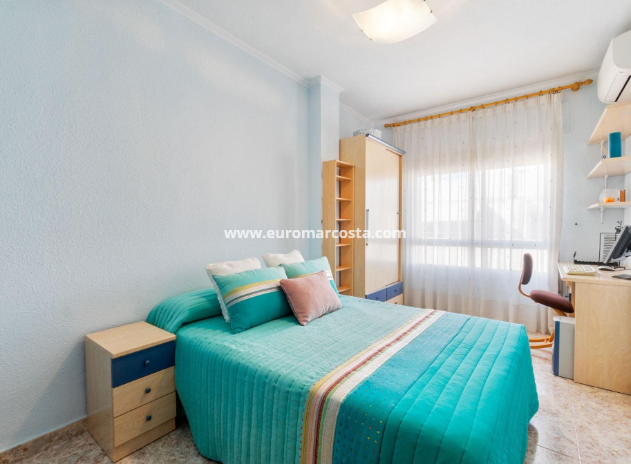 Sale - Apartment / flat - Torrevieja - TORREVIEJA
