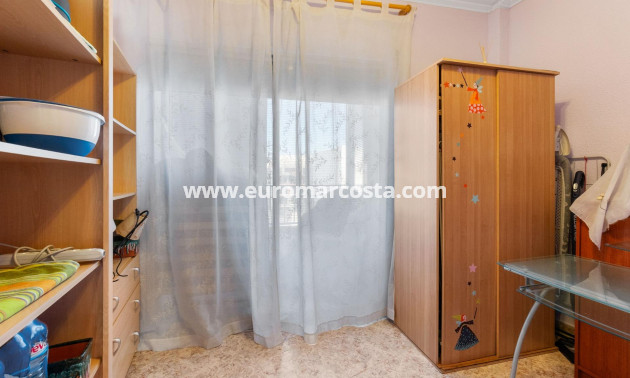 Sale - Apartment / flat - Torrevieja - TORREVIEJA