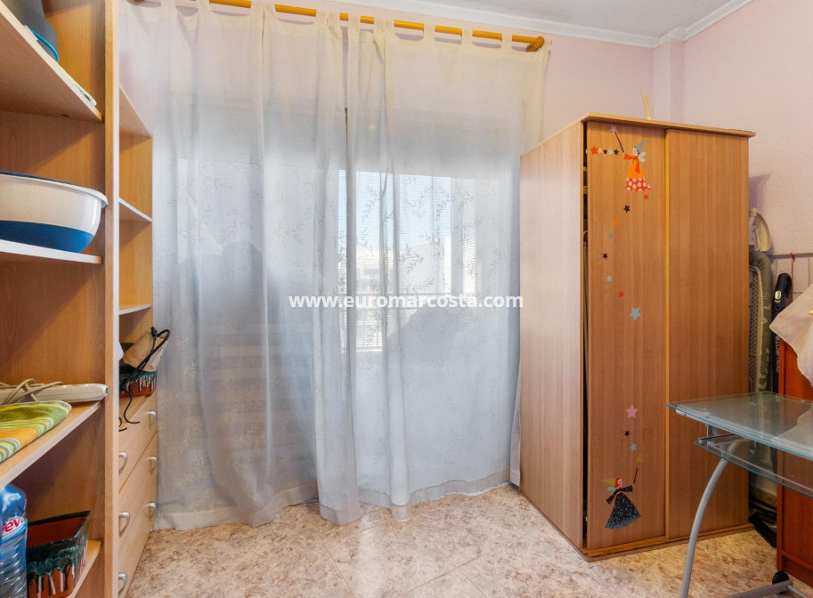 Sale - Apartment / flat - Torrevieja - TORREVIEJA