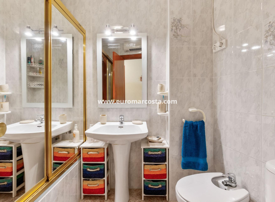 Sale - Apartment / flat - Torrevieja - TORREVIEJA