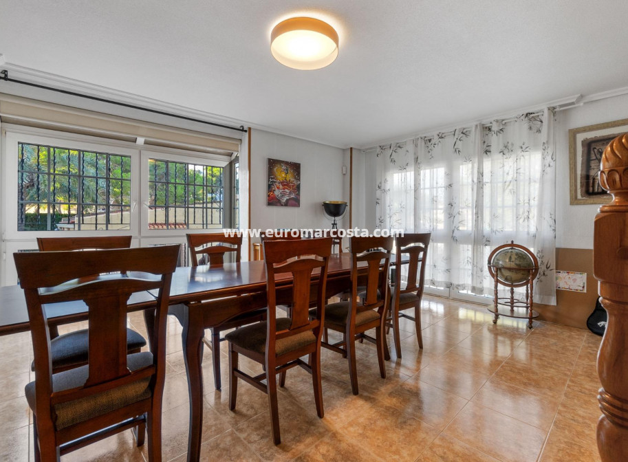 Venta - Villa - Torrevieja - TORREVIEJA