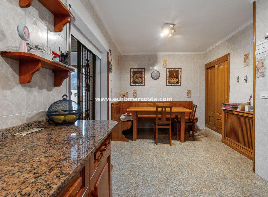 Venta - Villa - Torrevieja - TORREVIEJA