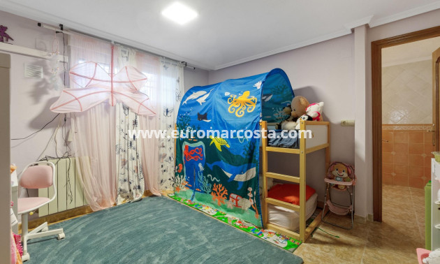 Venta - Villa - Torrevieja - TORREVIEJA