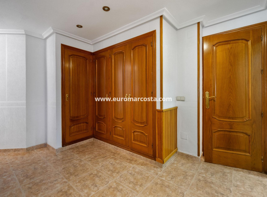 Venta - Villa - Torrevieja - TORREVIEJA